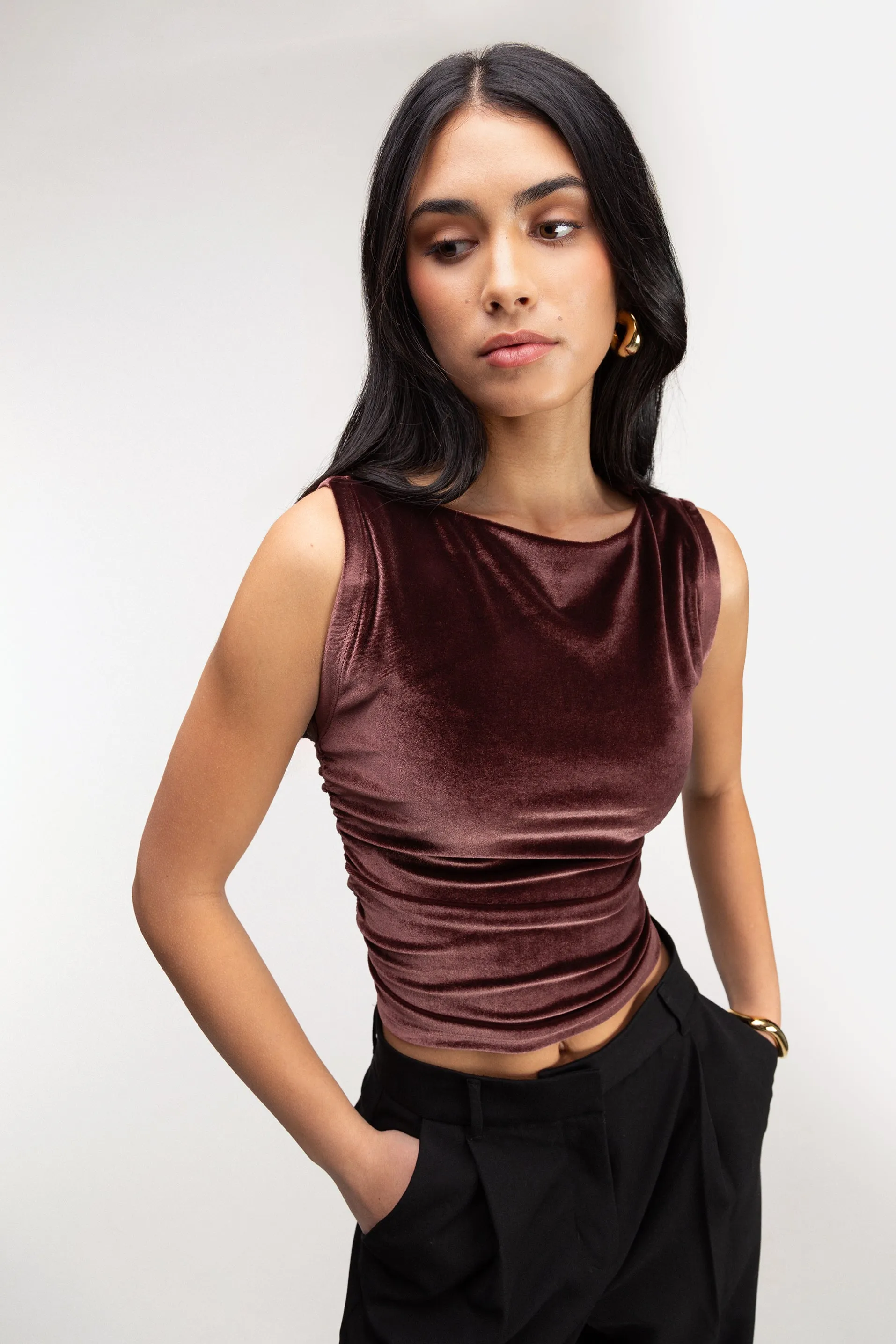VELVET SLEEVELESS TANK TOP