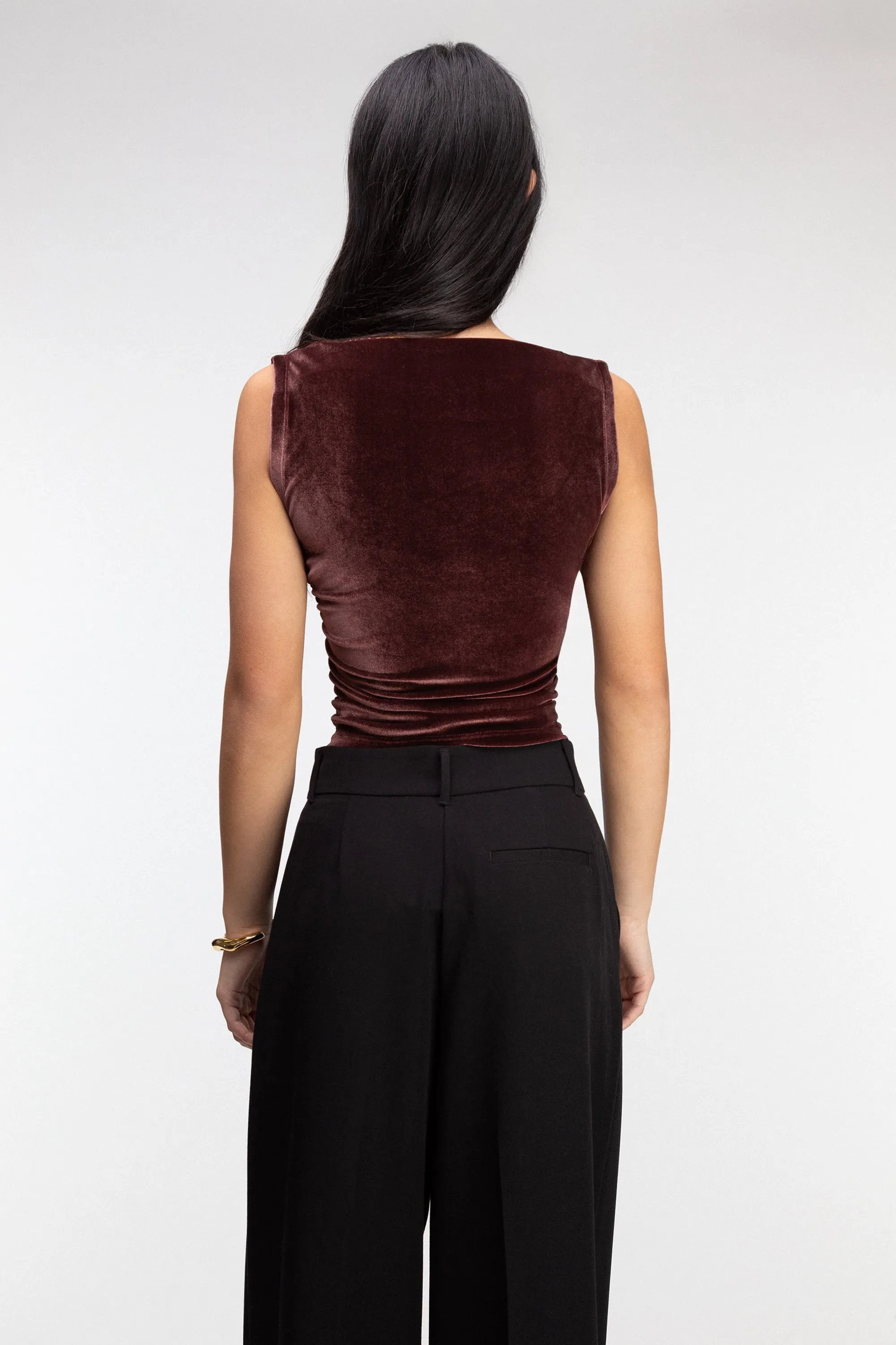 VELVET SLEEVELESS TANK TOP